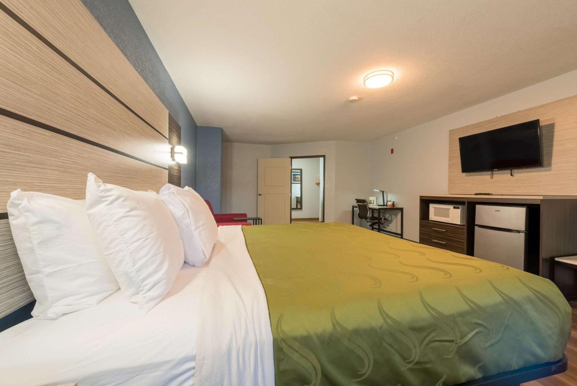 Hotel Econo Inn&suites 2*