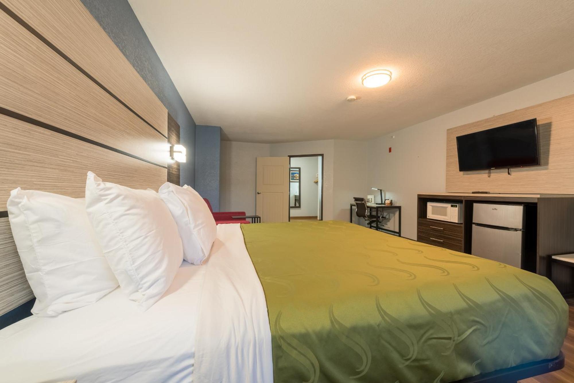 Econo Inn&suites
